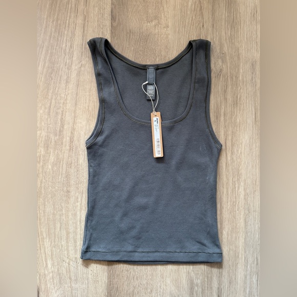 NWT SKIMS Cotton Rib Tank Top Mineral - Picture 4 of 6